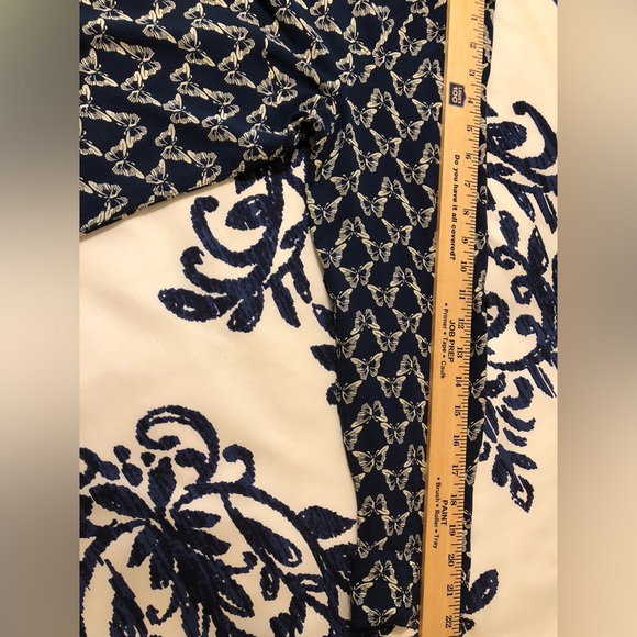 Talbots, Size LP, super pretty light airy blouse. - Picture 7 of 9